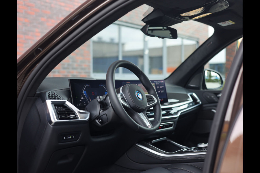 BMW X5 50e xDrive | Macadamia - Pano - Trekhaak