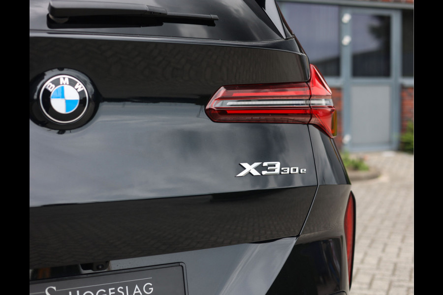 BMW X3 30e xDrive | Pano - Trekhaak - Harman/Kardon