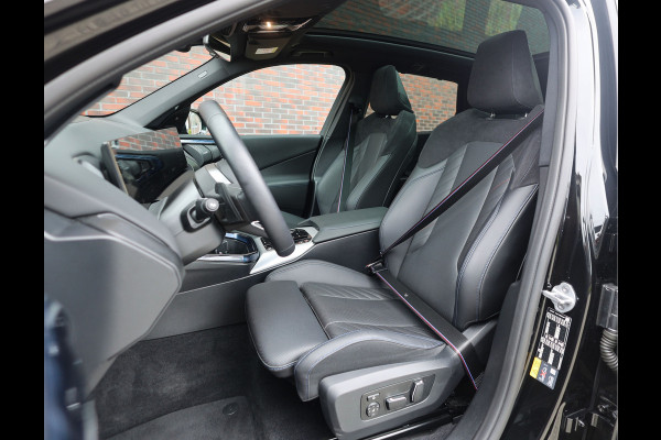 BMW X3 30e xDrive | Pano - Trekhaak - Harman/Kardon