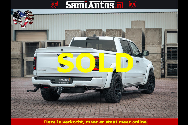 Dodge Ram 1500 Limited Night | 5.7 V8 Hemi Full Option | LPG | Comfortabele Dubbele Cabine met Royale 5 Zitplaatsen | De Meest Luxe en Volle Pick-Up in zijn Klasse | BPM vrij | Nu Leverbaar uit Voorraad | Voorraad Nr v45lp