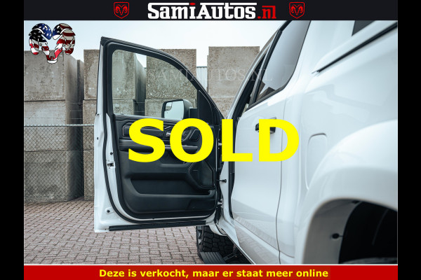 Dodge Ram 1500 Limited Night | 5.7 V8 Hemi Full Option | LPG | Comfortabele Dubbele Cabine met Royale 5 Zitplaatsen | De Meest Luxe en Volle Pick-Up in zijn Klasse | BPM vrij | Nu Leverbaar uit Voorraad | Voorraad Nr v45lp