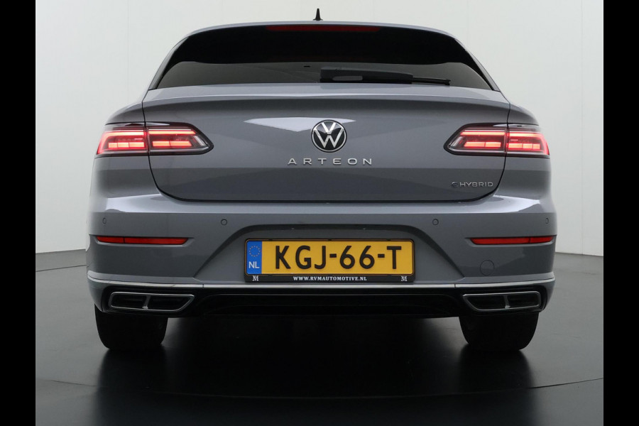 Volkswagen Arteon Shooting Brake 1.4 TSI eHybrid R-Line BINNEN + BUITEN PANO| NAPPALEDER SPORTSTOELEN| ELEK. STOEL MET MEMORY| ELEK. ACHTERKLEP| ACHTERBANK VERWARMD| CAMERA| STOELVERWARMING| CARPLAY| DODE HOEK SENSOR