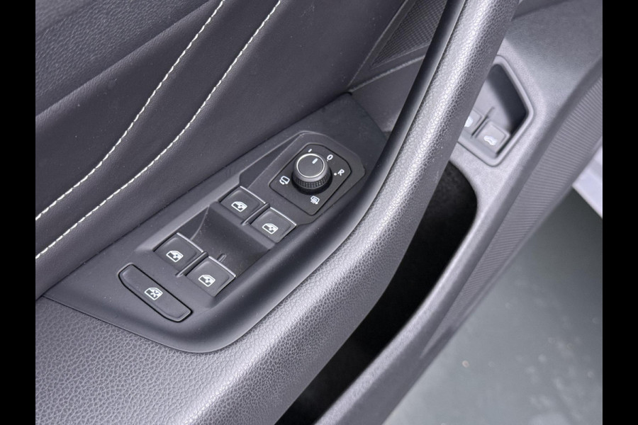 Volkswagen Arteon Shooting Brake 1.4 TSI eHybrid R-Line BINNEN + BUITEN PANO| NAPPALEDER SPORTSTOELEN| ELEK. STOEL MET MEMORY| ELEK. ACHTERKLEP| ACHTERBANK VERWARMD| CAMERA| STOELVERWARMING| CARPLAY| DODE HOEK SENSOR
