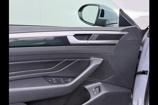 Volkswagen Arteon Shooting Brake 1.4 TSI eHybrid R-Line BINNEN + BUITEN PANO| NAPPALEDER SPORTSTOELEN| ELEK. STOEL MET MEMORY| ELEK. ACHTERKLEP| ACHTERBANK VERWARMD| CAMERA| STOELVERWARMING| CARPLAY| DODE HOEK SENSOR