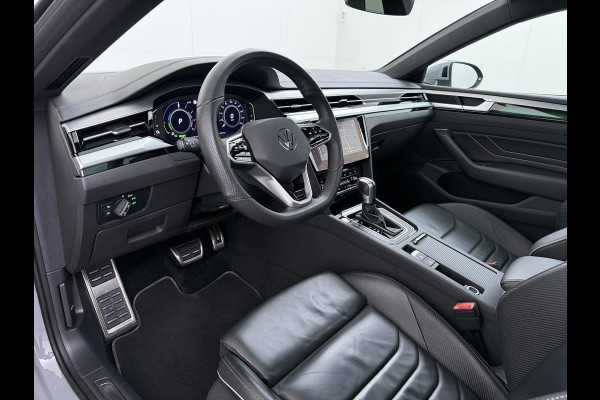 Volkswagen Arteon Shooting Brake 1.4 TSI eHybrid R-Line BINNEN + BUITEN PANO| NAPPALEDER SPORTSTOELEN| ELEK. STOEL MET MEMORY| ELEK. ACHTERKLEP| ACHTERBANK VERWARMD| CAMERA| STOELVERWARMING| CARPLAY| DODE HOEK SENSOR