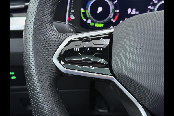 Volkswagen Arteon Shooting Brake 1.4 TSI eHybrid R-Line BINNEN + BUITEN PANO| NAPPALEDER SPORTSTOELEN| ELEK. STOEL MET MEMORY| ELEK. ACHTERKLEP| ACHTERBANK VERWARMD| CAMERA| STOELVERWARMING| CARPLAY| DODE HOEK SENSOR