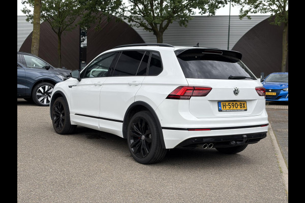 Volkswagen Tiguan 1.5 TSI ACT Highline Business R VAN: 30.900,- VOOR: 27.877,- UW WKVOORDEEL: 3.023,- | 3X R-LINE | R-LINE BINNEN + BUITEN + ONDERSTEL | PANORAMADAK | DIGITAAL COCKPIT | ACHTERUITRIJCAMERA | ONDERHOUDSHISTORIE COMPLEET | APPLE CARPLAY | TREKHAAK