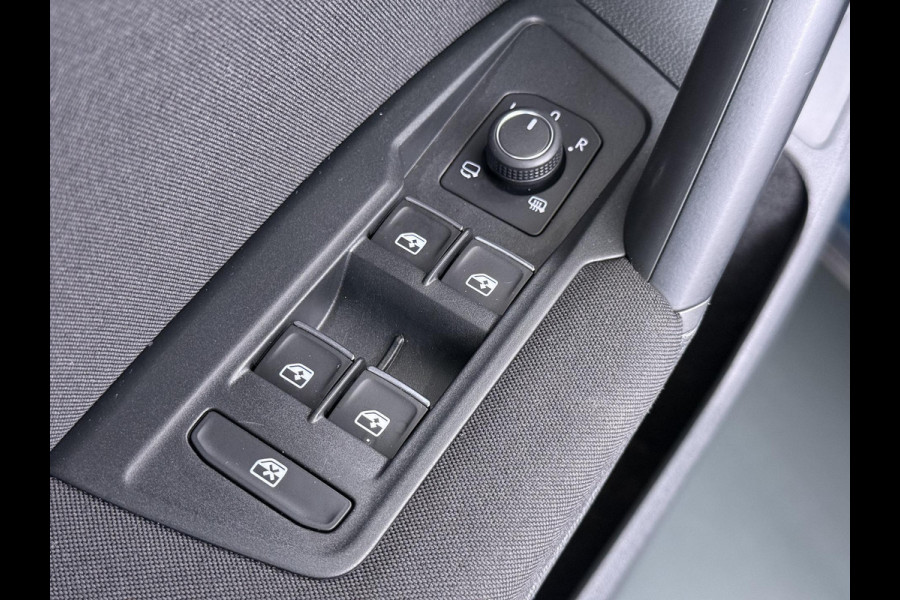 Volkswagen Tiguan 1.4 TSI eHybrid PHEV VAN: 30.900,- VOOR: 28.877,- UW WKVOORDEEL: 2.023,- | DIRECT LEVERBAAR | RECENT ONDERHOUD UITGEVOERD | 360 CAMERA ZICHT | STOEL- EN STUURWIELVERWARMING | PANORAMADAK | INCLUSIEF 12 MAANDEN BOVAG-GARANTIE