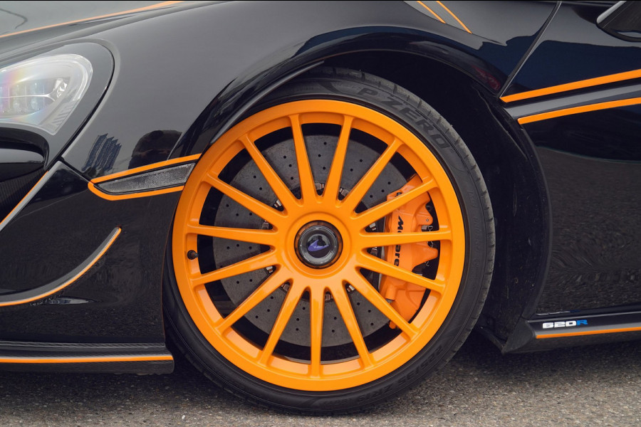 McLaren 620R 3.8 V8 / 1 of 225 / MSO R Pack / Bowers & Wilkins / MSO Defined Carbon Fibre / McLaren Track Telemetry