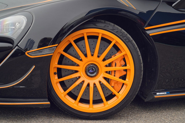 McLaren 620R 3.8 V8 / 1 of 225 / MSO R Pack / Bowers & Wilkins / MSO Defined Carbon Fibre / McLaren Track Telemetry
