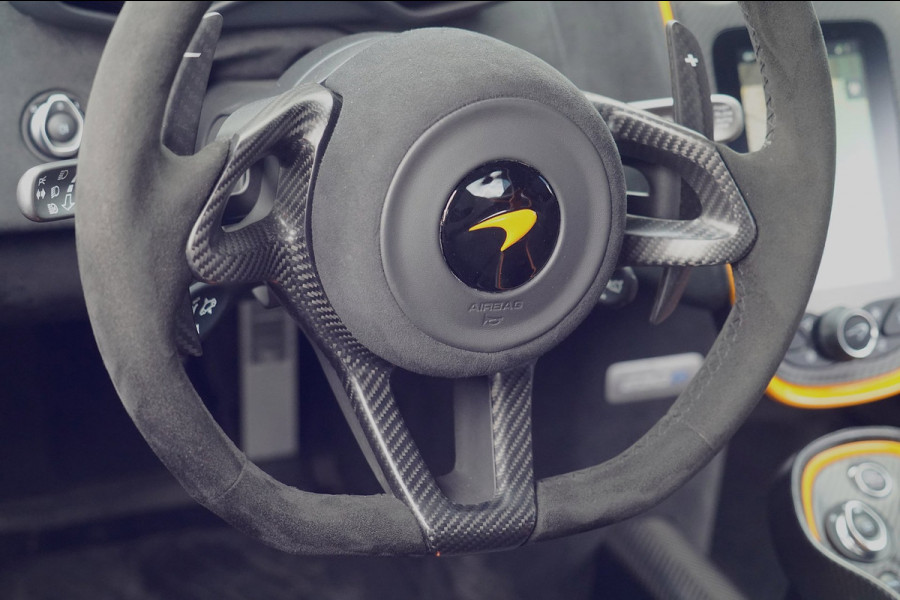 McLaren 620R 3.8 V8 / 1 of 225 / MSO R Pack / Bowers & Wilkins / MSO Defined Carbon Fibre / McLaren Track Telemetry