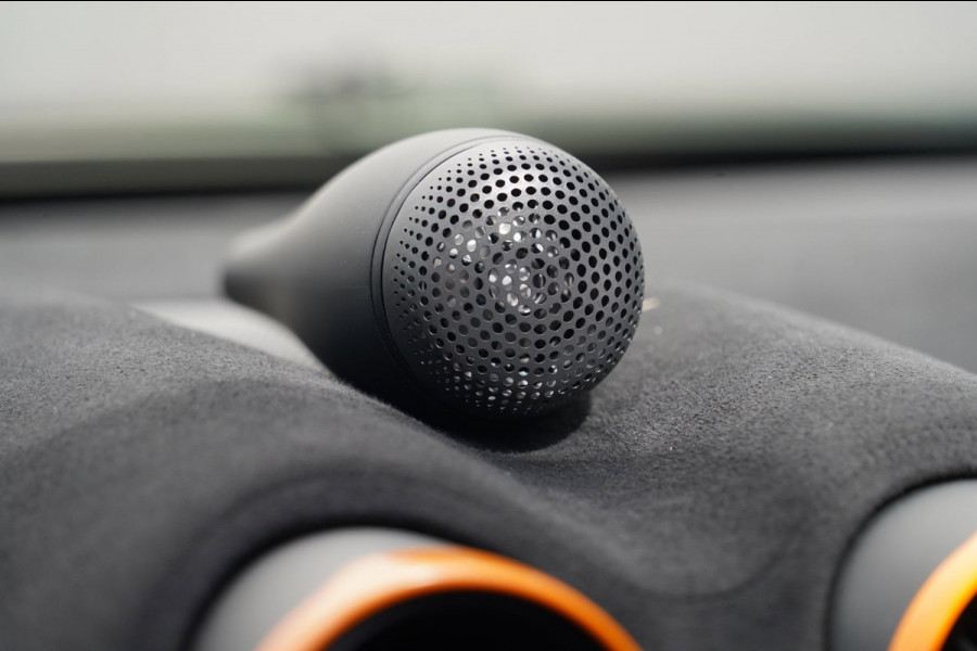 McLaren 620R 3.8 V8 / 1 of 225 / MSO R Pack / Bowers & Wilkins / MSO Defined Carbon Fibre / McLaren Track Telemetry