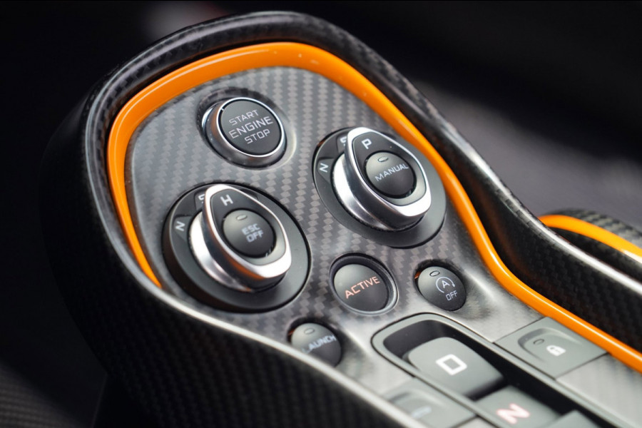 McLaren 620R 3.8 V8 / 1 of 225 / MSO R Pack / Bowers & Wilkins / MSO Defined Carbon Fibre / McLaren Track Telemetry