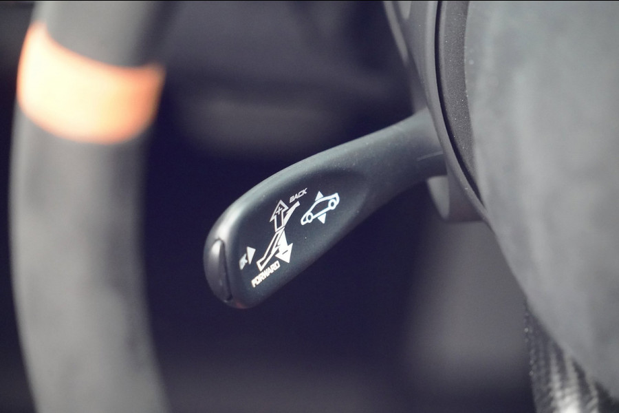 McLaren 620R 3.8 V8 / 1 of 225 / MSO R Pack / Bowers & Wilkins / MSO Defined Carbon Fibre / McLaren Track Telemetry