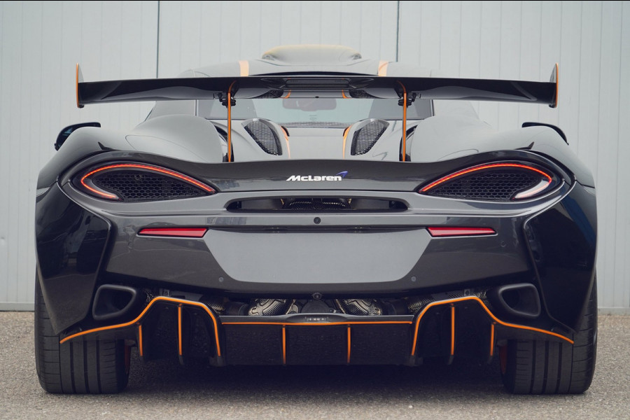 McLaren 620R 3.8 V8 / 1 of 225 / MSO R Pack / Bowers & Wilkins / MSO Defined Carbon Fibre / McLaren Track Telemetry