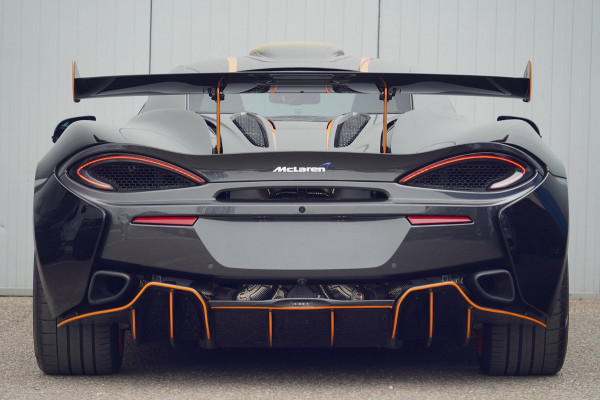 McLaren 620R 3.8 V8 / 1 of 225 / MSO R Pack / Bowers & Wilkins / MSO Defined Carbon Fibre / McLaren Track Telemetry