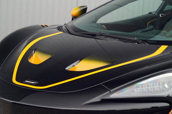 McLaren 620R 3.8 V8 / 1 of 225 / MSO R Pack / Bowers & Wilkins / MSO Defined Carbon Fibre / McLaren Track Telemetry
