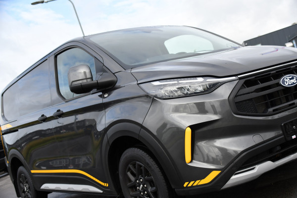 Ford Transit Custom 320 2.0 TDCI L1H1 Trail AWD 4x4 Camera, Cruise, Carplay, B&O, 170pk, LED, Stuurverwarming, Leder, Stoelverwarming, Automaat, Sensoren, Uniek!