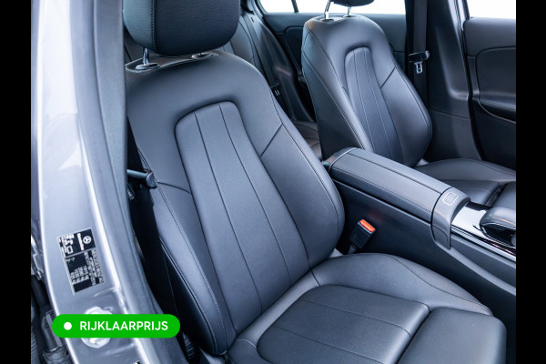Mercedes-Benz A-Klasse 200 Premium Plus | Leer | Panodak | Stoelverw. | Afn. trekhaak | Navigatie | All-season banden | Cruise | Camera | Matrix Led