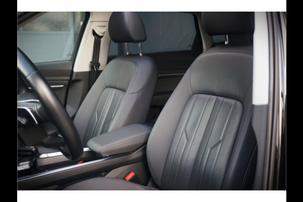 Audi e-tron e-tron 50 quattro Launch edition plus 71 kWh | Panoramadak | Stoelverwarming | Memory Seat | Adaptive Cruise Control | Luchtvering | Parkeersensoren | Apple Carplay | Keyless