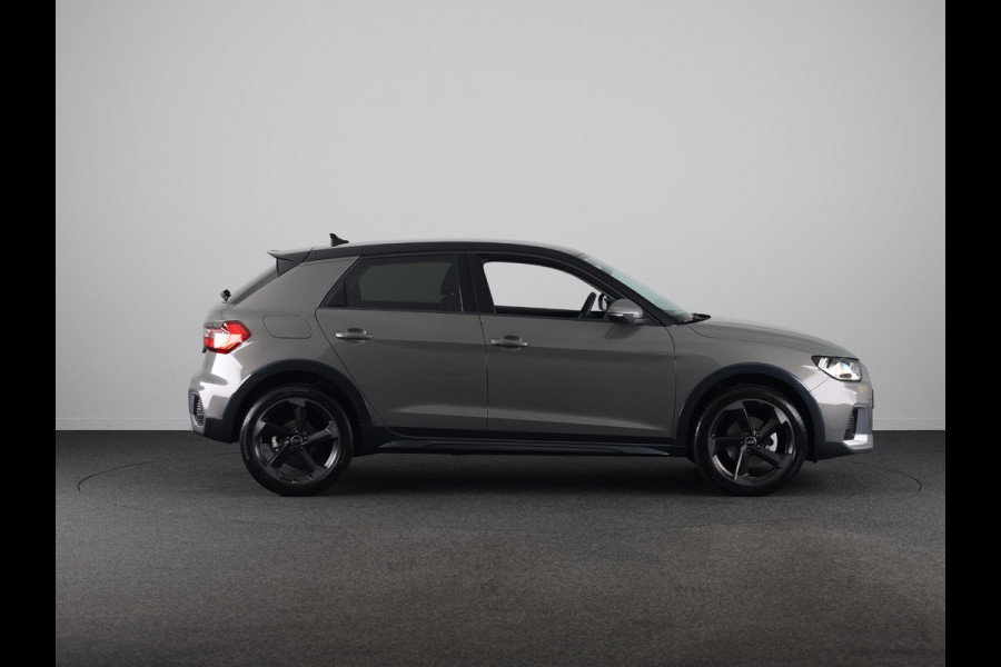 Audi A1 allstreet 30 TFSI Advanced edition 116pk | Lederen bekleding | Sonos | Stoelverwarming | Apple Carplay/-Andriod auto | 18 inch Lichtmetalen velgen | Verlengde garantie