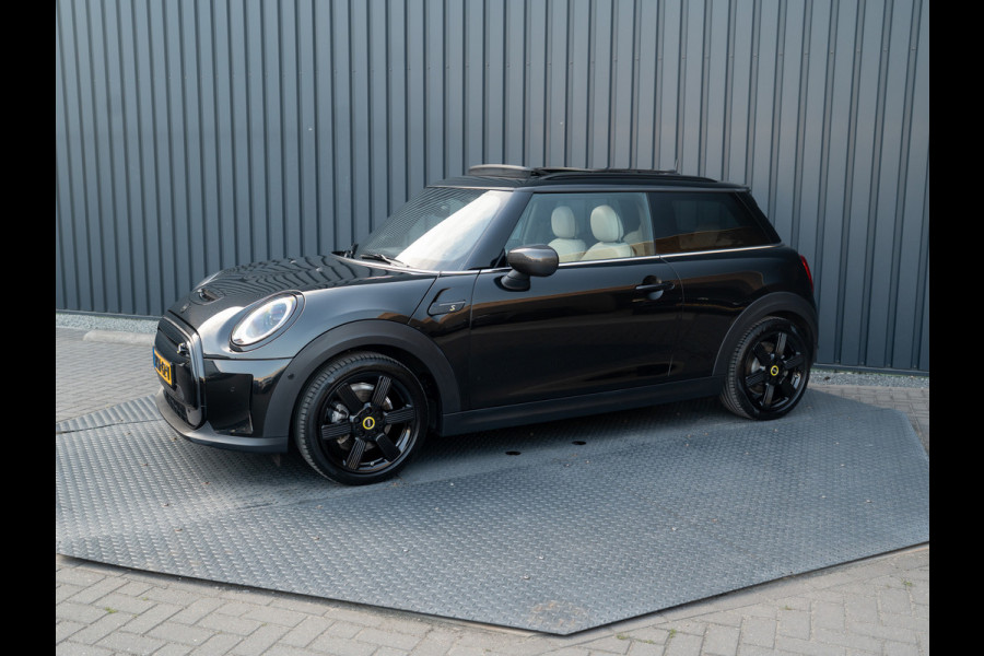 MINI Electric MINI Yours 33 kWh | Leder | Pano | Head Up | Harman/Kardon | Keyless | Camera | Prijs Rijklaar!!