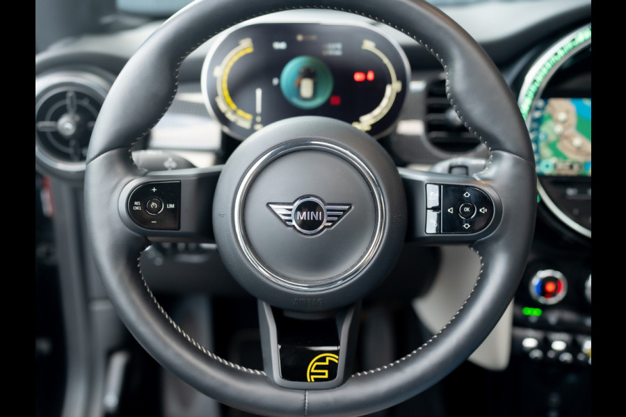 MINI Electric MINI Yours 33 kWh | Leder | Pano | Head Up | Harman/Kardon | Keyless | Camera | Prijs Rijklaar!!