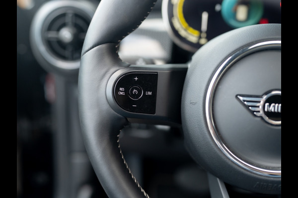 MINI Electric MINI Yours 33 kWh | Leder | Pano | Head Up | Harman/Kardon | Keyless | Camera | Prijs Rijklaar!!