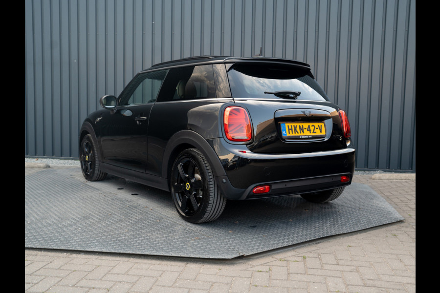 MINI Electric MINI Yours 33 kWh | Leder | Pano | Head Up | Harman/Kardon | Keyless | Camera | Prijs Rijklaar!!