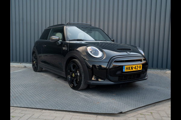 MINI Electric MINI Yours 33 kWh | Leder | Pano | Head Up | Harman/Kardon | Keyless | Camera | Prijs Rijklaar!!