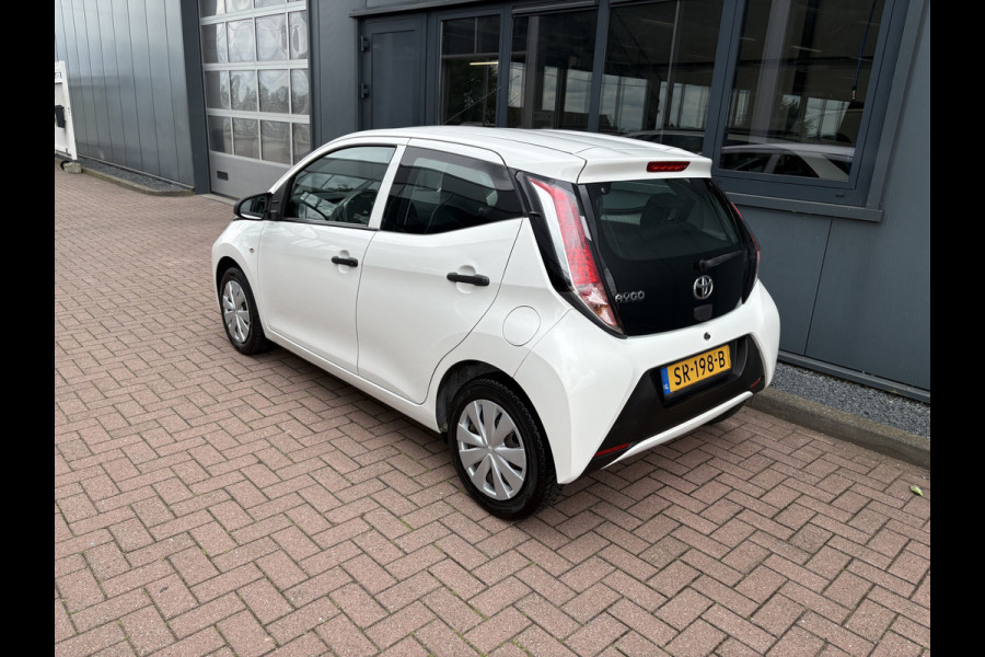 Toyota Aygo 1.0 VVT-i X-Fun 5-drs. AIRCO/MEDIA/LIMITER