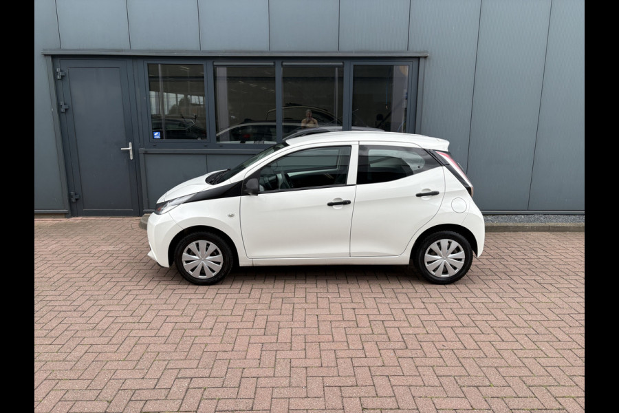 Toyota Aygo 1.0 VVT-i X-Fun 5-drs. AIRCO/MEDIA/LIMITER