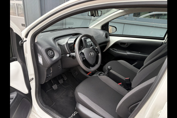 Toyota Aygo 1.0 VVT-i X-Fun 5-drs. AIRCO/MEDIA/LIMITER