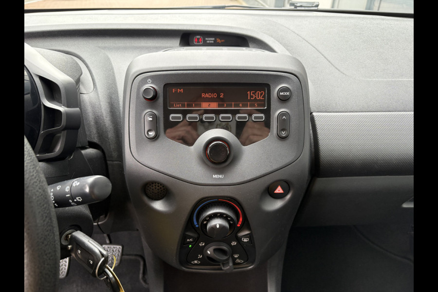 Toyota Aygo 1.0 VVT-i X-Fun 5-drs. AIRCO/MEDIA/LIMITER