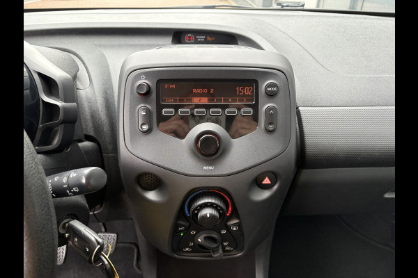 Toyota Aygo 1.0 VVT-i X-Fun 5-drs. AIRCO/MEDIA/LIMITER