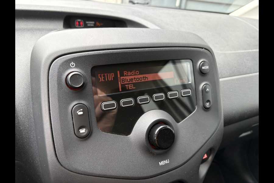 Toyota Aygo 1.0 VVT-i X-Fun 5-drs. AIRCO/MEDIA/LIMITER