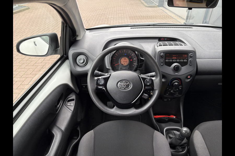 Toyota Aygo 1.0 VVT-i X-Fun 5-drs. AIRCO/MEDIA/LIMITER