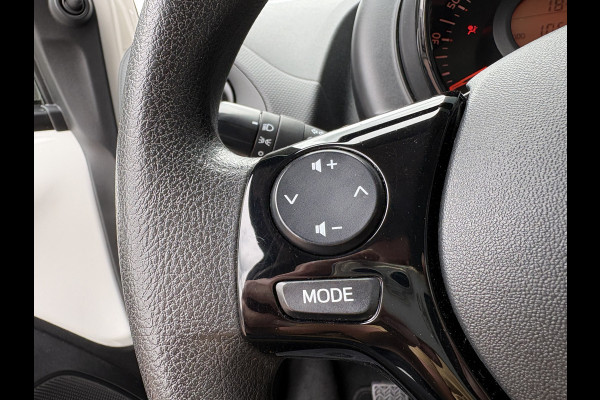 Toyota Aygo 1.0 VVT-i X-Fun 5-drs. AIRCO/MEDIA/LIMITER