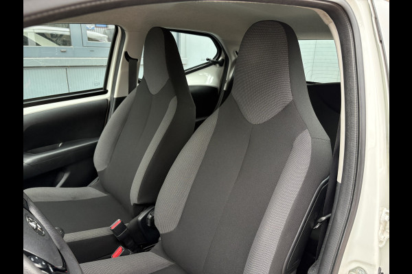 Toyota Aygo 1.0 VVT-i X-Fun 5-drs. AIRCO/MEDIA/LIMITER