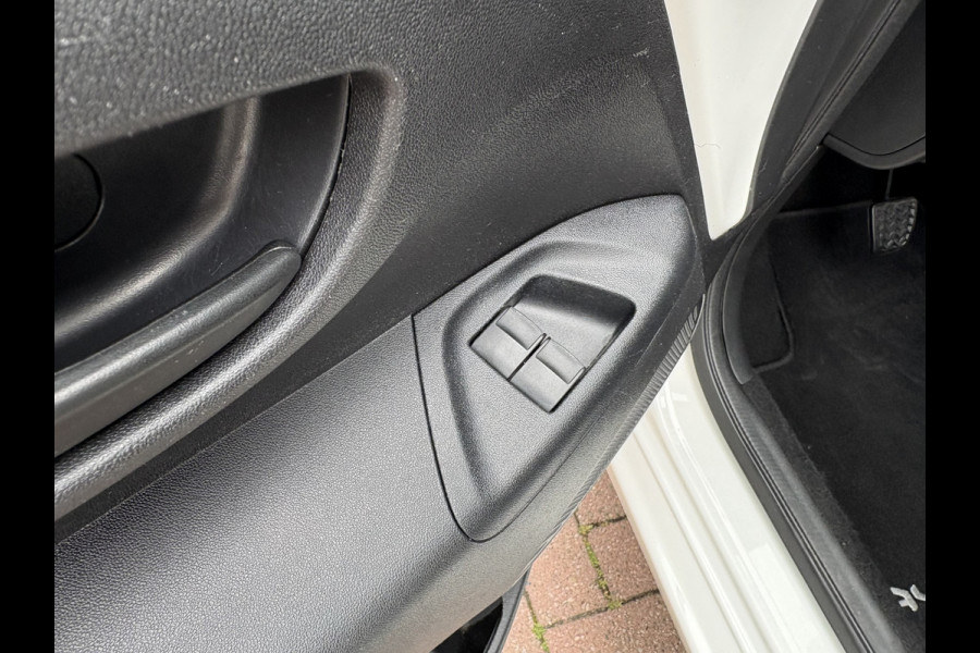 Toyota Aygo 1.0 VVT-i X-Fun 5-drs. AIRCO/MEDIA/LIMITER