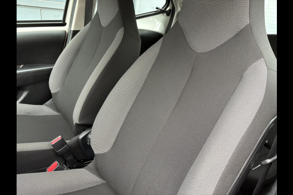 Toyota Aygo 1.0 VVT-i X-Fun 5-drs. AIRCO/MEDIA/LIMITER