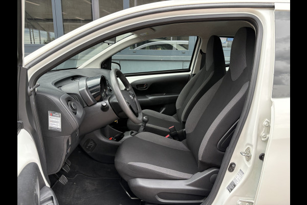 Toyota Aygo 1.0 VVT-i X-Fun 5-drs. AIRCO/MEDIA/LIMITER