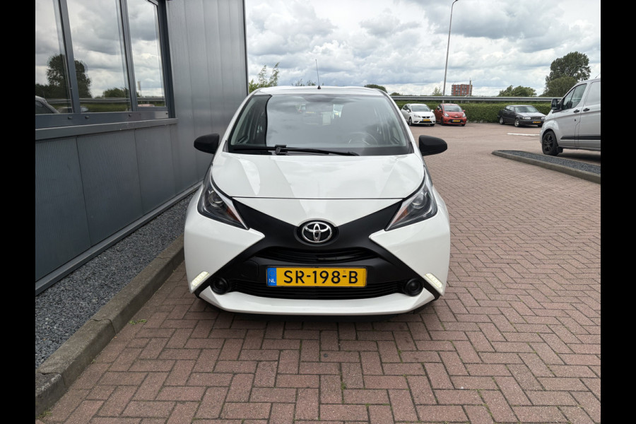 Toyota Aygo 1.0 VVT-i X-Fun 5-drs. AIRCO/MEDIA/LIMITER