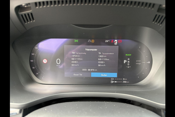 Volvo XC60 2.0 T6 Plug-in hybrid AWD Plus Bright VAN: 44.900,- VOOR: 41.440,- UW WKVOORDEEL: 3.460,- | LONG RANGE | PANORAMA DAK | LEDER STOELEN MET MEM. | STOELVERWARMING VOOR EN ACHTER | HARMAN KARDON | 360 CAMERA | DEALER ONDERHOUDEN