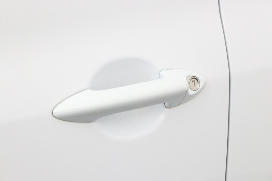 Kia Venga 1.6 CVVT Edition - Airco- Cruise Control - Navigatie- Achteruitrijcamera - Trekhaak- 12 maanden Bovag Garantie
