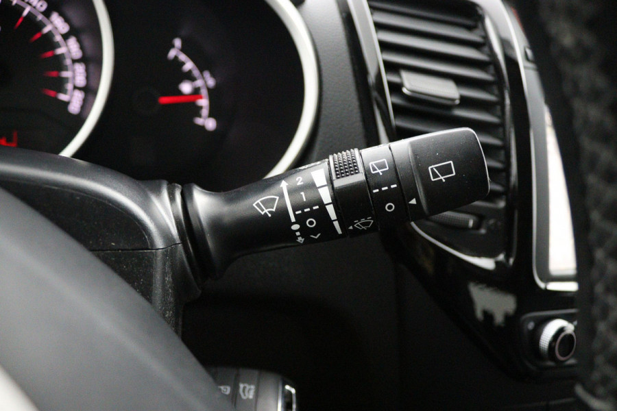 Kia Venga 1.6 CVVT Edition - Airco- Cruise Control - Navigatie- Achteruitrijcamera - Trekhaak- 12 maanden Bovag Garantie
