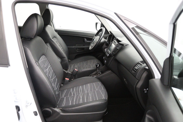 Kia Venga 1.6 CVVT Edition - Airco- Cruise Control - Navigatie- Achteruitrijcamera - Trekhaak- 12 maanden Bovag Garantie
