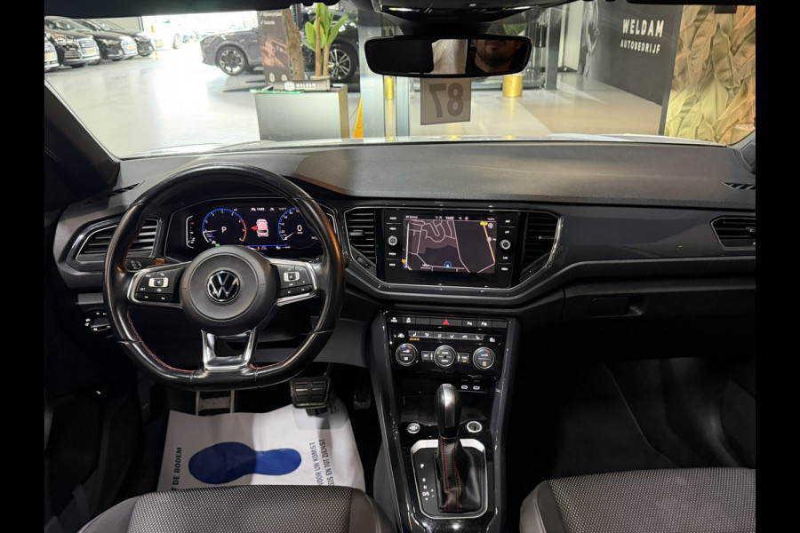Volkswagen T-Roc 1.5 TSI Sport Business R|Automaat|ACC|Pano|19" Zwarte Velgen|Trekhaak 1.500kg|Blindspot|Keyless|Rijklaar