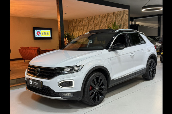 Volkswagen T-Roc 1.5 TSI Sport Business R|Automaat|ACC|Pano|19" Zwarte Velgen|Trekhaak 1.500kg|Blindspot|Keyless|Rijklaar