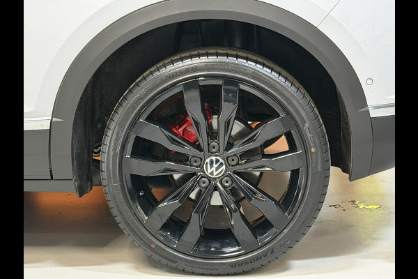 Volkswagen T-Roc 1.5 TSI Sport Business R|Automaat|ACC|Pano|19" Zwarte Velgen|Trekhaak 1.500kg|Blindspot|Keyless|Rijklaar